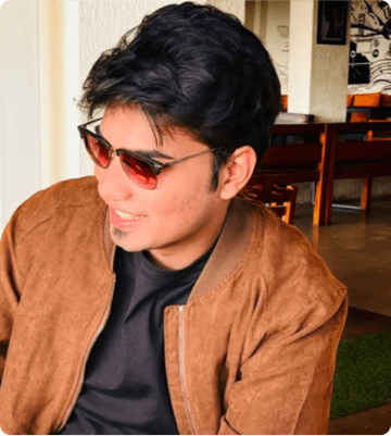 Image of SHUBHAM DESHMANE CO-FOUNDER & BUSINESS HEAD of the best digital development agency Itechnologix. With over 8 years of industry experience across verticals such as real estate, hospitality, chemical and engineering, IT, and start-ups, Shubham is an astute business professional.